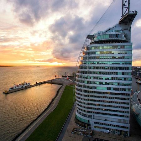 Atlantic Hotel Sail City Бремерхафен Экстерьер фото