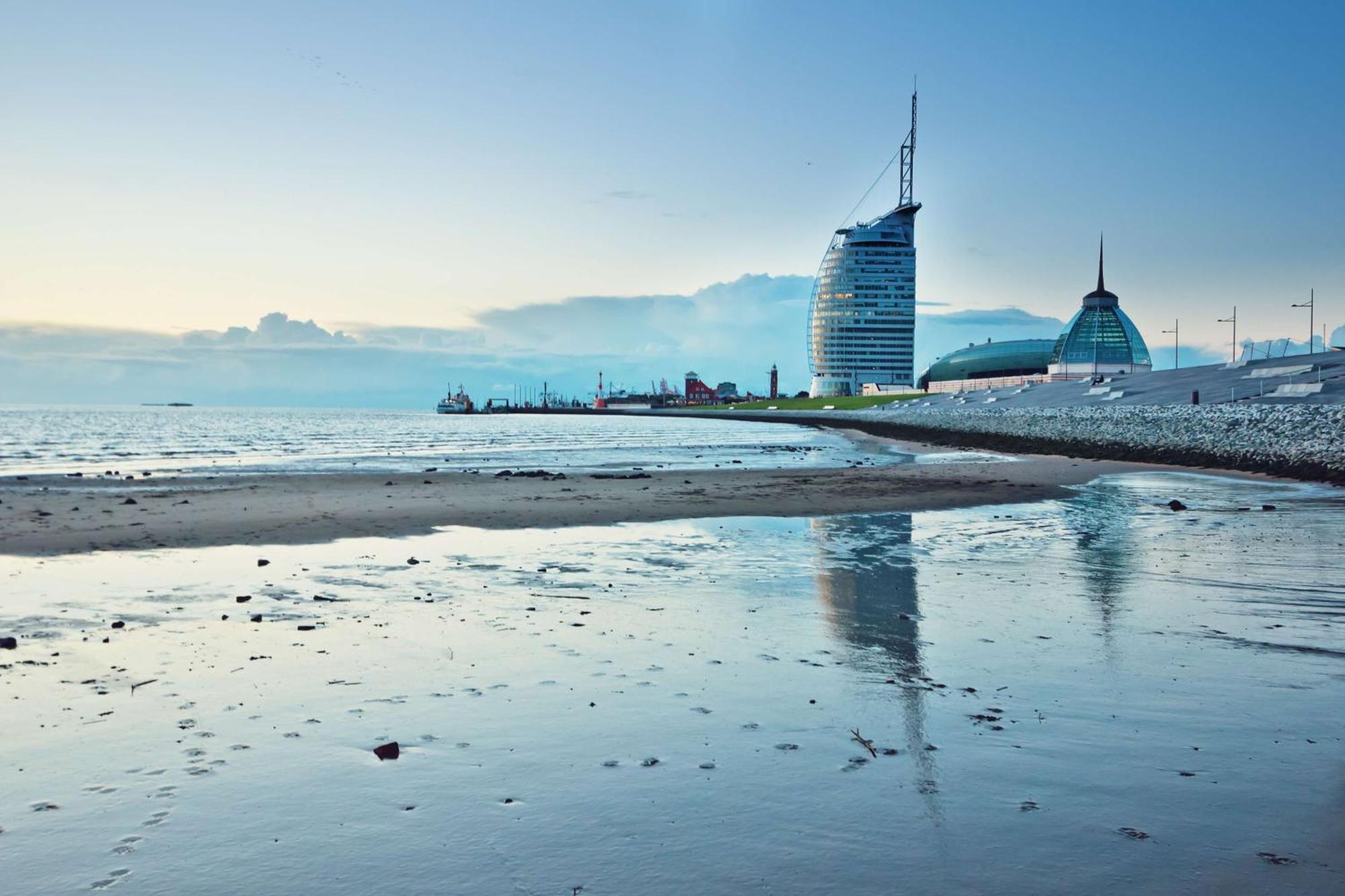 Atlantic Hotel Sail City Бремерхафен Экстерьер фото