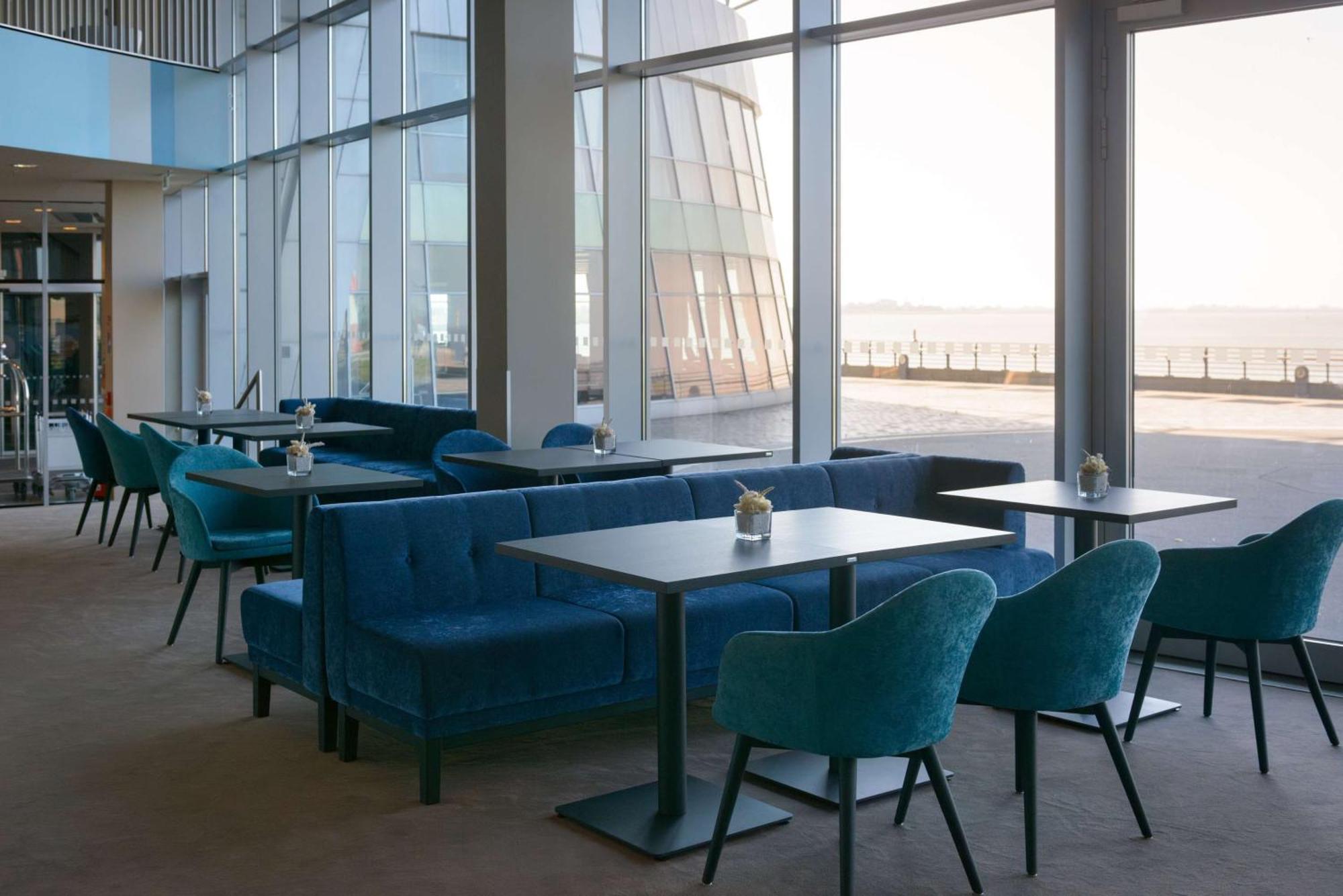 Atlantic Hotel Sail City Бремерхафен Экстерьер фото